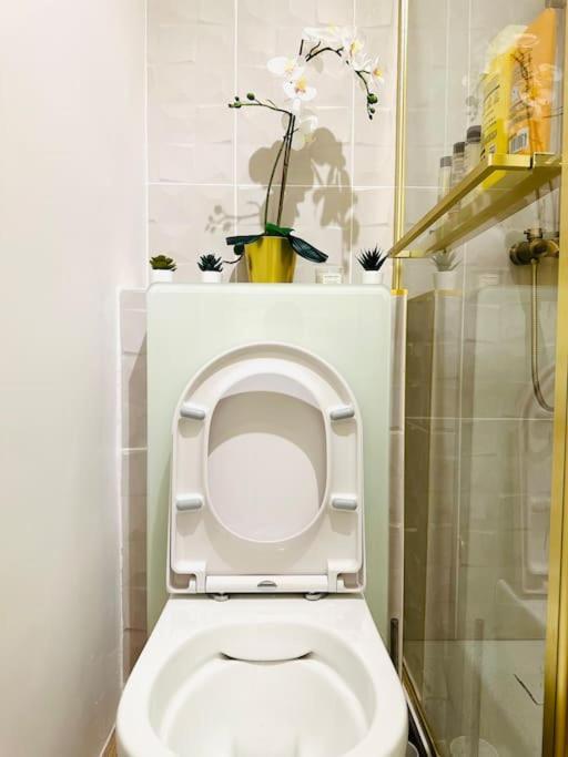 Appt Renove Proche Montmartre Gare Du Nord Et Est Apartment Paris Exterior photo